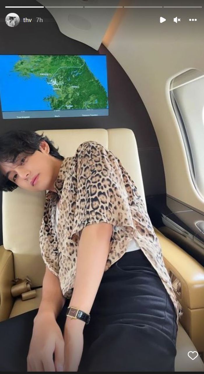 Bahkan interior pesawatnya juga terlihat sama!