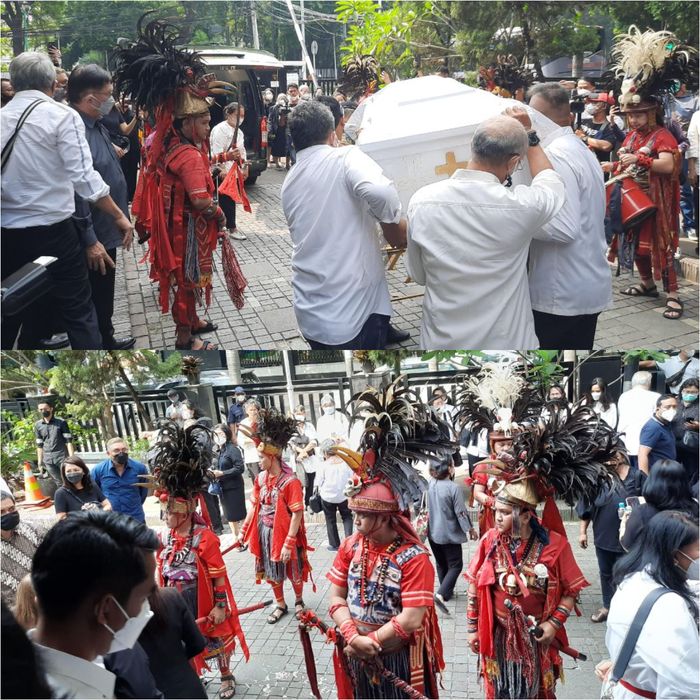 Sebelum dimakamkan, dilakukan pelepasan ibadah terhadap jenazah Rima Melati di GPIB Paulus Jakarta Menteng, Sabtu (25/6/2022).