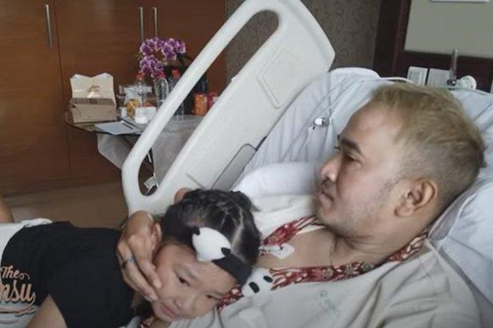 Kabar kesehatan Ruben Onsu disebut Wirang Birawa mengkhawatirkan. 