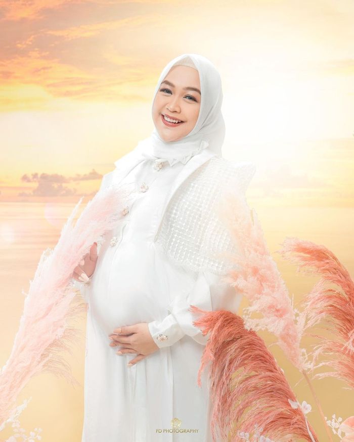 Maternity Shoot Ria Ricis