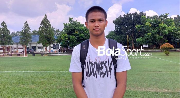 Pemain Timnas U-19 Indonesia,  Hokky Caraka saat ditemui media seusai latihan skuad Garuda Nusantara, di Lapangan Tajimalela, Bekasi, Jawa Barat, Minggu (3/7/2022).