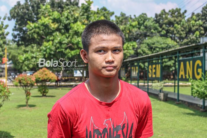 Penyerang timnas U-19 Indonesia, Hokky Caraka, saat ditemui awak media di Lapangan Yonif 202 Tajimalela, Bekasi, Jawa Barat, 5 Juli 2022.