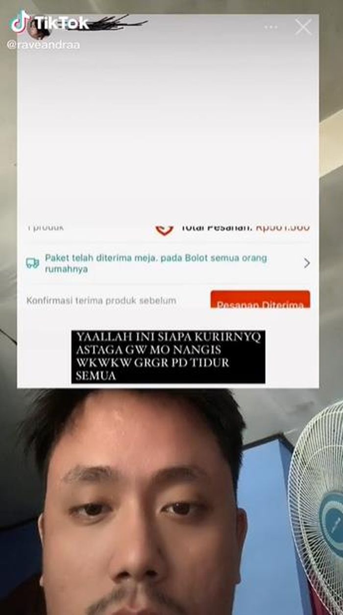 Tangkapan layar keterangan kurir pengiriman barang.