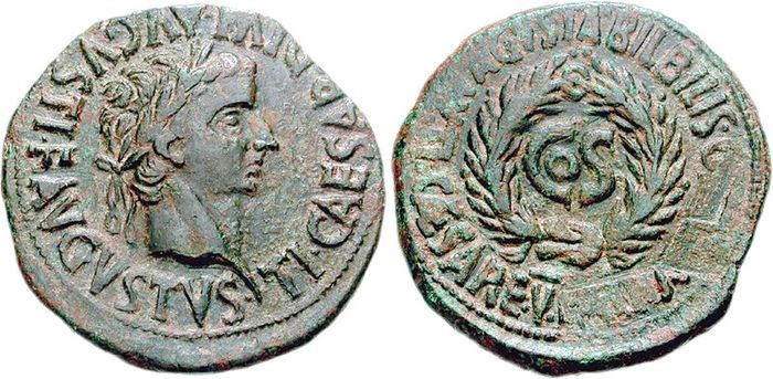 Lucius Aelius Sejanus juga jadi korban damnatio memoriae. Huruf L pada koin dengan rupa dan namanya dihapus sebagai hukuman.