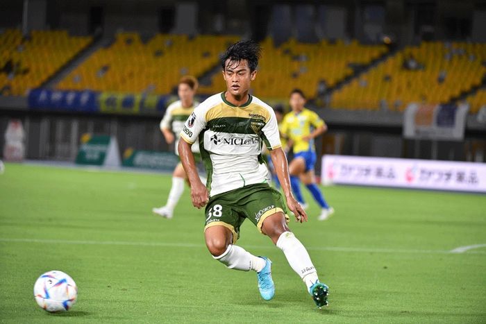 Bek timnas Indonesia, Pratama Arhan, saat menjalani debut bersama Tokyo Verdy, Rabu (6/7/2022).