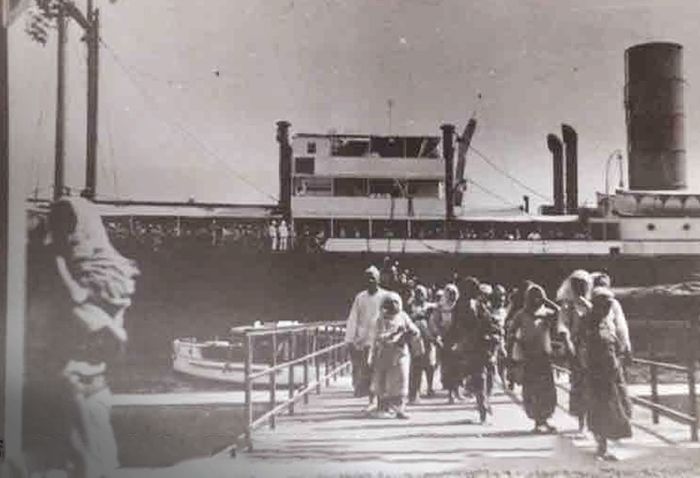 Jamaah haji dari tanah suci menuju Batavia sekitar tahun 1929.