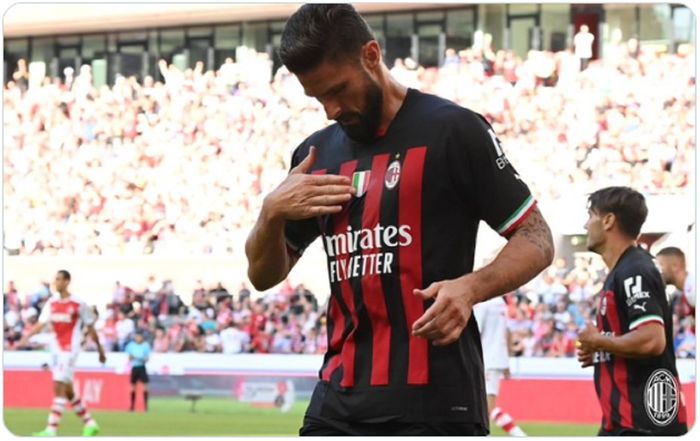 Olivier Giroud merayakan gol ketika AC Milan menghadapi FC Koeln dalam laga pramusim pada Sabtu (16/7/2022) waktu setempat atau Minggu dini hari WIB.