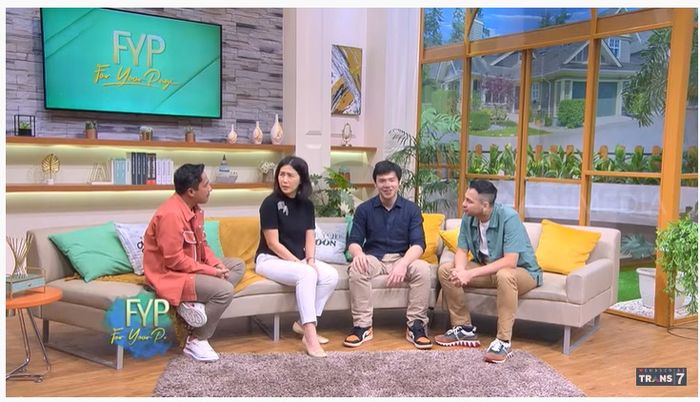 Veronica Tan dan Nicholas Sean saat jadi bintang tamu di acara yang dipandu Raffi Ahmad dan Irfan Hakim. 