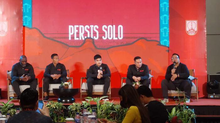Direktur Utama Persis Solo, Kaesang Pangarep, saat jumpa pers dalam acara launching jersey Persis Solo, Kamis (21/7/2022).