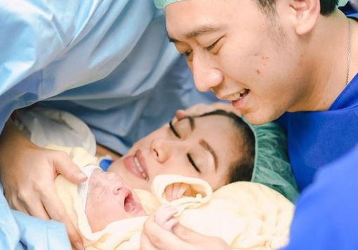 Momen Aliya Rajasa melahirkan anak ke-4