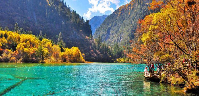 Cagar Alam Nasional Jiuzhaigou di Provinsi Sichuan, Tiongkok.