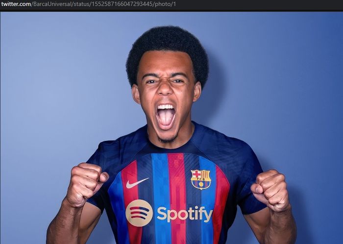 Bek Sevilla, Jules Kounde, menjadi rekrutan terbaru sekaligus kelima dari Barcelona pada bursa transfer musim panas 2022.