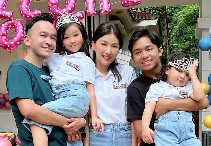 Ruben Onsu dan keluarga