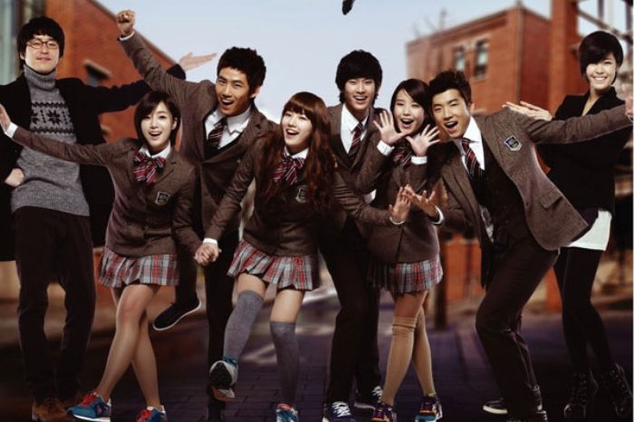 Link dan sinopsis drakor Dream High yang dibintangi Suzy dan Kim Soo Hyun.