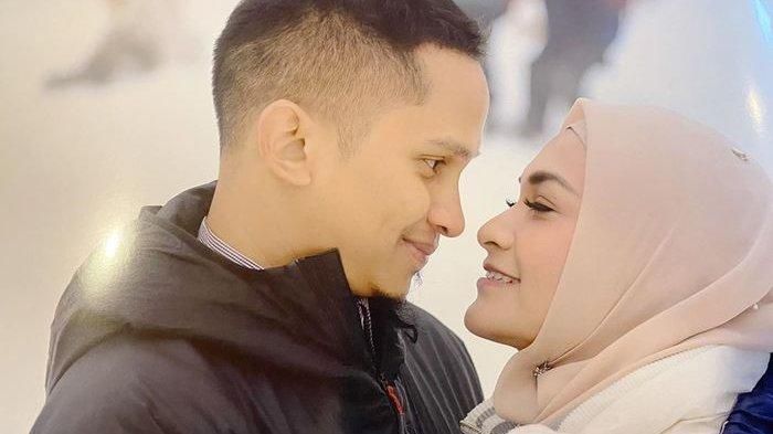 Mumtaz Rais dan Futri Zulya Savitri
