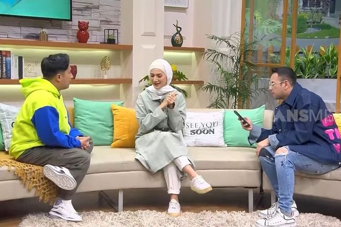 Wanda Hamidah bertemu Raffi Ahmad dan Irfan Hakim. 