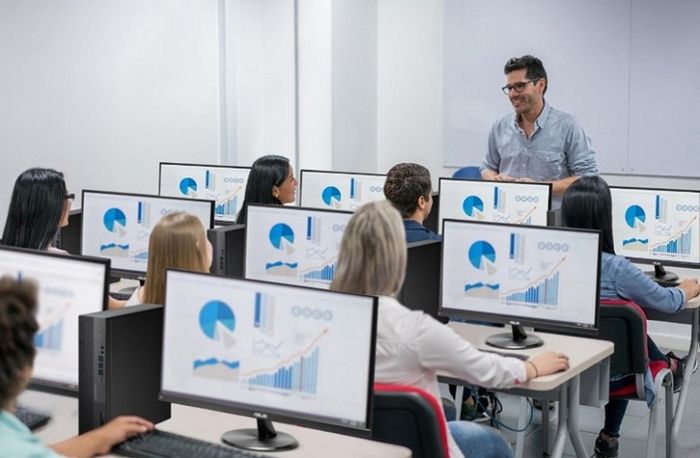 Ilustrasi pembelajaran di sekolah 