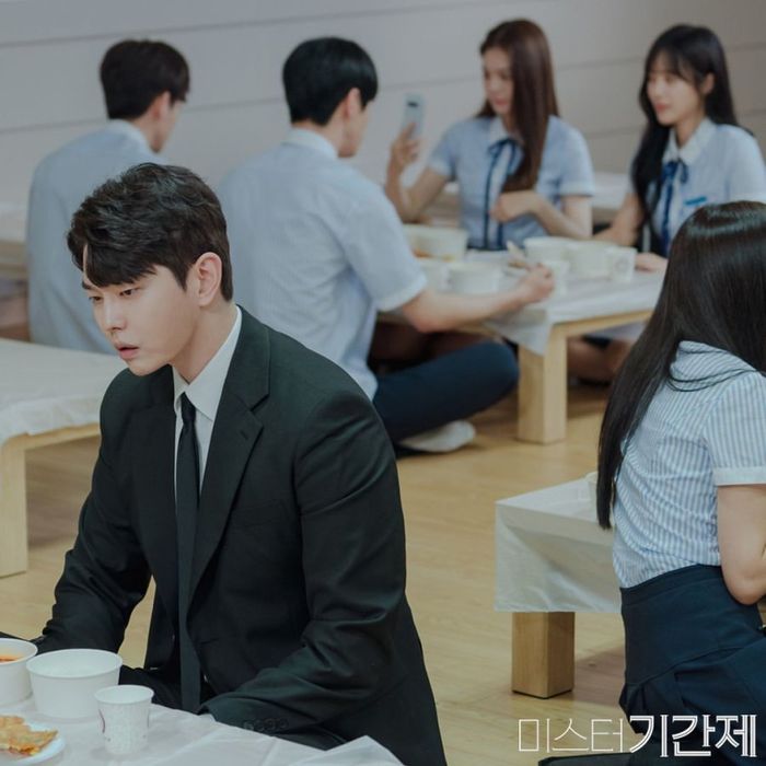 Cuplikan adegan dalam drama School of Lies