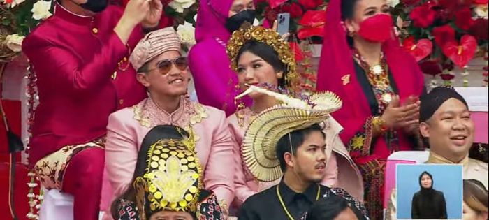 Momen Kaesang Pangarep dan Erina Gudono saat HUT RI ke-77 di Istana Presiden. 