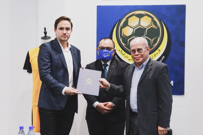 Mantan pelatih Bhayangkara FC musim lalu, Paul Munster