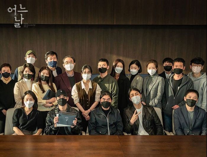 Deretan aktor serta staf drakor One Ordinary Day. 