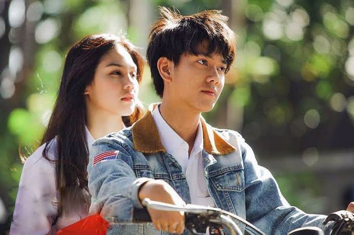 Iqbaal Ramadhan saat berperan sebagai Dilan