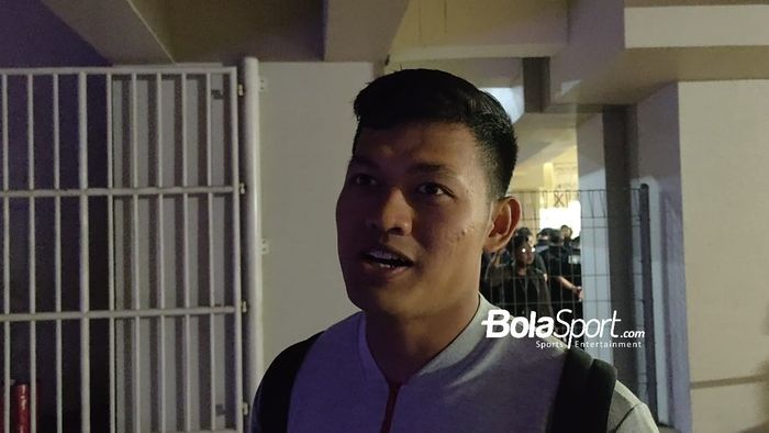 Kiper Persis Solo, Muhammad Riyandi pasca-Persis Solo berhasil menang dengan skor 1-0 atas Madura United dalam laga pekan keenam Liga 1 2022/2023 di Stadion Manahan, Solo, Selasa (23/8/2022).