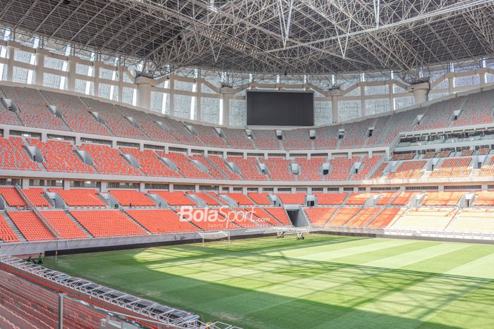 Suasana bagian dalam stadion JIS (Jakarta Internasional Stadium) pada 12 September 2022.