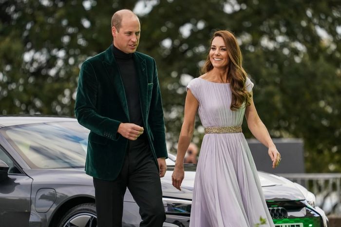 Semua pengeluaran resmi yang dikeluarkan oleh anggota keluarga kerajaan, termasuk William dan Kate, dikelola oleh Keeper of the Privy Purse.