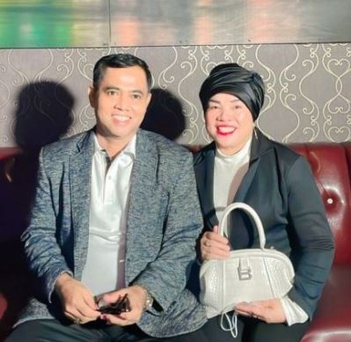 Haji Faisal dam Dewi Zuhriati   