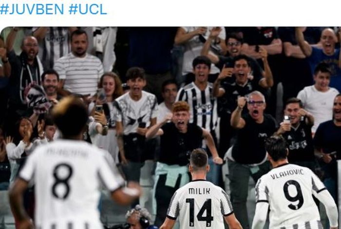 Striker Juventus, Arkadiusz Milik, merayakan gol ke gawang Benfica dalam laga kedua Grup H Liga Champions di Stadion Allianz, Rabu (14/9/2022).