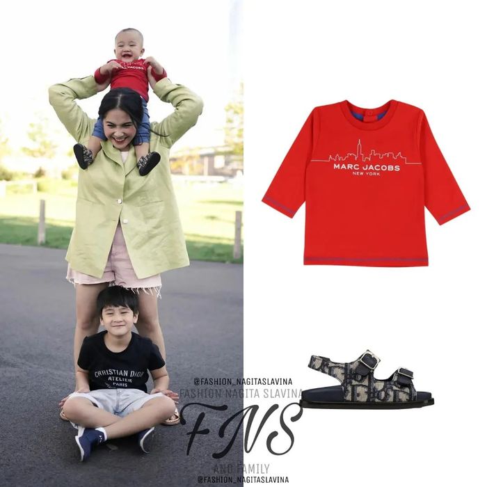 Rayyanza pakai sandal mewah koleksi Dior Baby Sandals