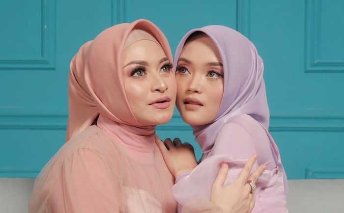 Putri Delina dan Nathalie Holscher 