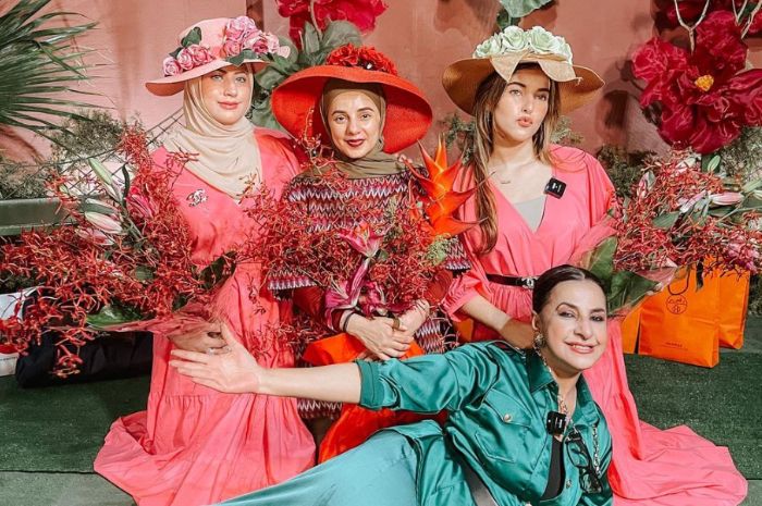 Ala Alatas dan ketiga putrinya. 