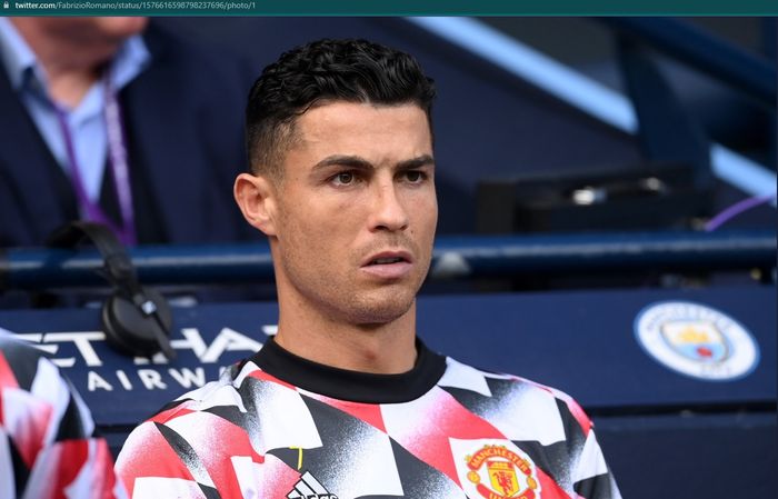 Ekspresi Cristiano Ronaldo ketika Manchester United dibantai 3-6 oleh Manchester City dalam lanjutan laga Liga Inggris 2022-2023.