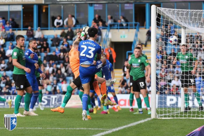 Bek timnas Indonesia, Elkan Baggott saat mencetak gol untuk Gillingham FC pada pekan ke-16 League Two