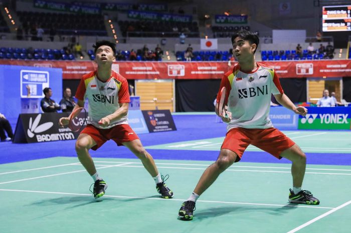 Penampilan pasangan ganda putra Indonesia,  Muh Putra Erwiansyah/Patra Harapan Rindorindo, pada perempat final Kejuaraan Dunia Junior 2022 di Palacio de Deportes de Santander, Spanyol, 28 Oktober 2022.