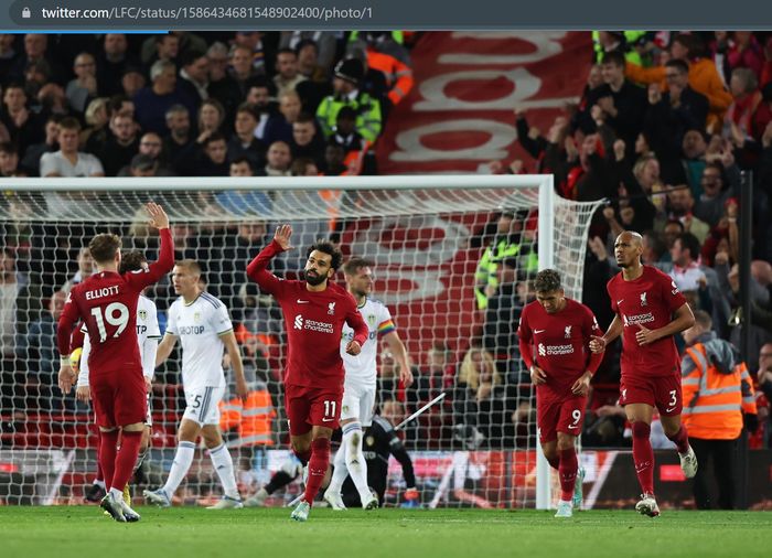 Mohamed Salah mencetak gol penyeimbang ke gawang Leeds United di Stadion Anfield.