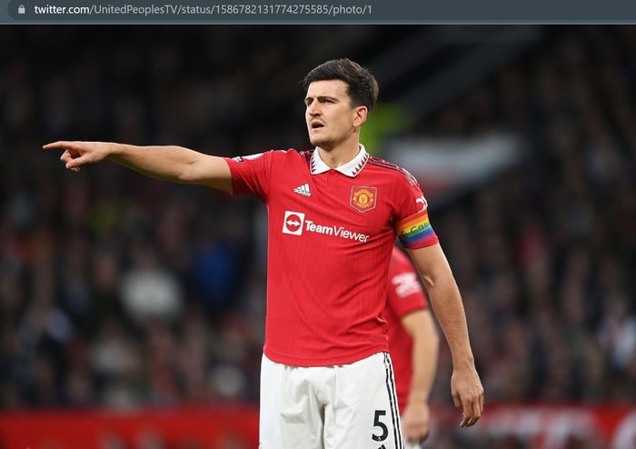 Harry Maguire kalah bersaing dengan Lisandro Martinez dan Raphael Varane di posisi bek tengah Manchester United.