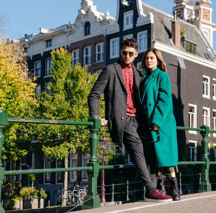 Wulan Guritno dan Sabda Ahessa liburan ke Amsterdam