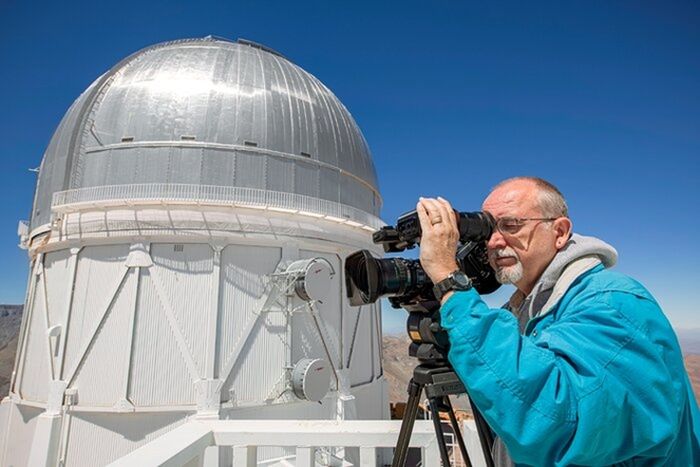 Berkat Kamera Energi Gelap (DECam) di Cerro Tololo Inter-American Observatory, Chili, astronom berhasil mendeteksi keberadaan tiga asteroid dengan salah satunya sebagai pembunuh planet.