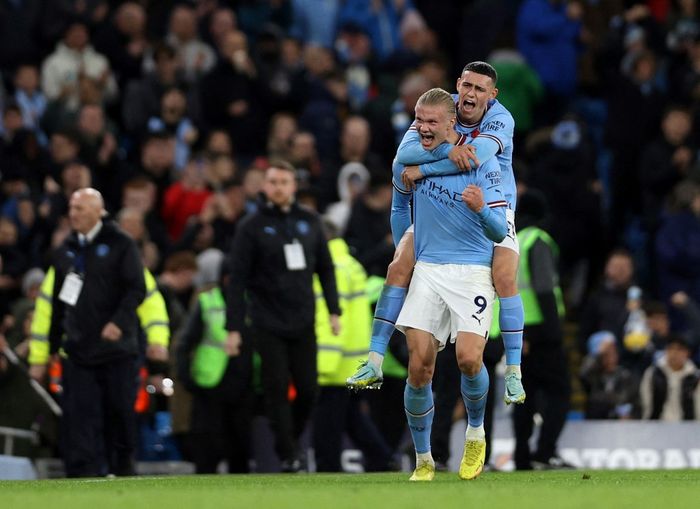 Striker Manchester City, Erling Haaland, merayakan gol ke gawang Fulham dalam laga Liga Inggris di Stadion Etihad, Sabtu (5/11/2022).