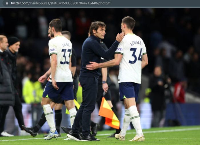 Antonio Conte mengakui bahwa kehilangan tiga sahabat dekaynya berimbas kepada menurunnya performa Tottenham Hotspur.