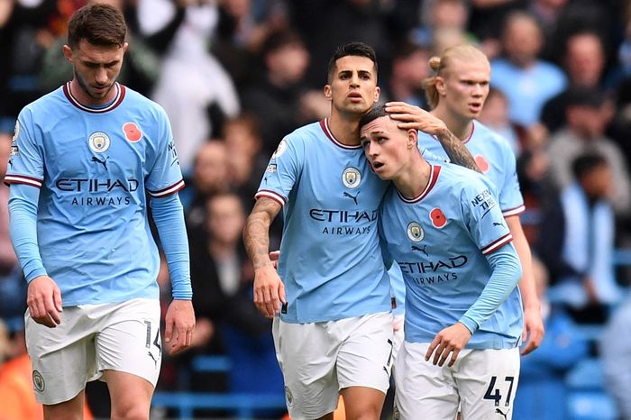  Phil Foden (47) merayakan golnya bersama rekan-rekannya dalam laga Man City vs Brentford di pekan ke-16 Liga Inggris 2022-2023, Sabtu (12/11/2022).