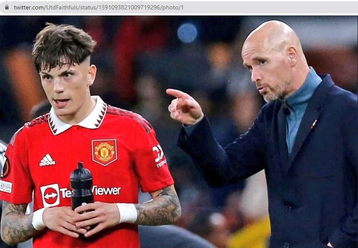 Pelatih Man United, Erik ten Hag, dituding menyia-nyiakan Alejandro Garnacho karena lebih sering menaruhnya di bangku pemain cadangan.