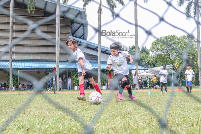 Suasana coaching clinic dalam agenda Borussia Academy Indonesia di German School, BSD, Tangerang Selatan, 4 Desember 2022.