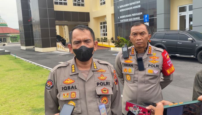 Kabidhumas Polda Jateng Kombes Pol M Iqbal Alqudusy berikan keterangan soal transportasi tamu undangan resepsi Kaesang Pangarep dan Erina Gudono di Solo