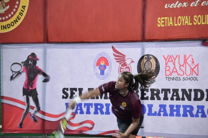 Pertandingan spektakuler antara duo kakak beradik atlet BIN Tennis Club atau All-Final BIN terjadi dalam ajang Invitasi Tenis Nasional 2022, Sabtu (17/12/2022).