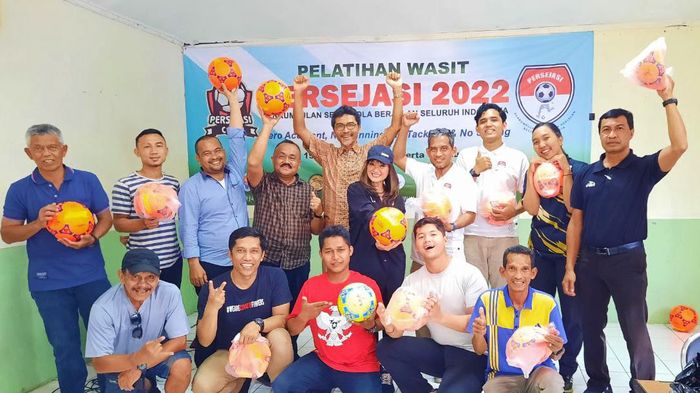 Pelatihan Wasit bersertifikasi internasional di BUPERTA Cibubur bersama founder WAF4H, Dr. Dee Dee Mahmood pada 15 Desember 2022