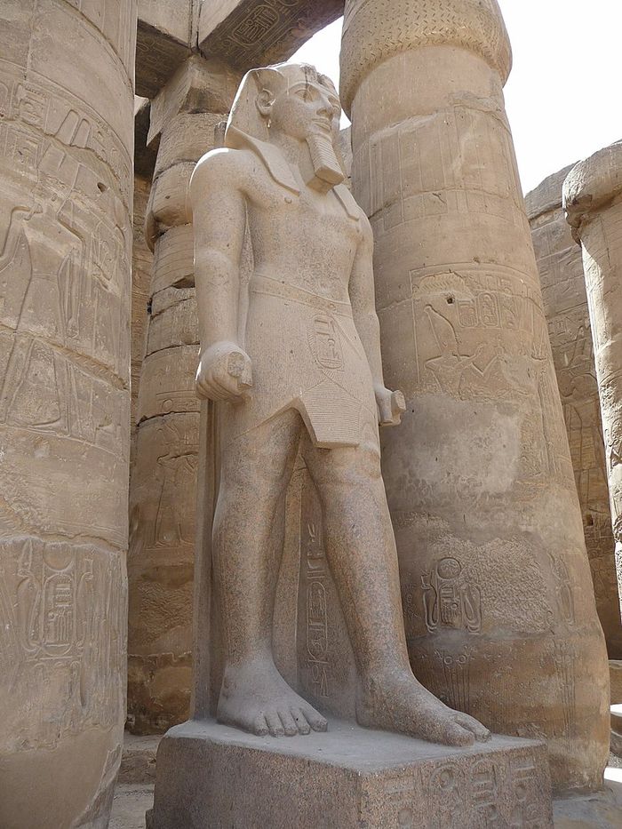 Ramses mengubah Mesir menjadi situs bangunan yang sangat besar, dari Laut Mediterania hingga Nubia. Ia membangun banyak patung dan monumen yang akan terus menorehkan namanya.